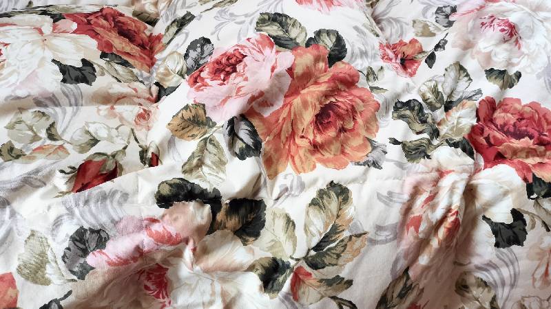 羽毛布団の買い替え時期はいつ？｜寿命のサインと見極めポイント